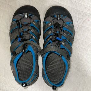 KEEN Water Sandals Size 7 euc